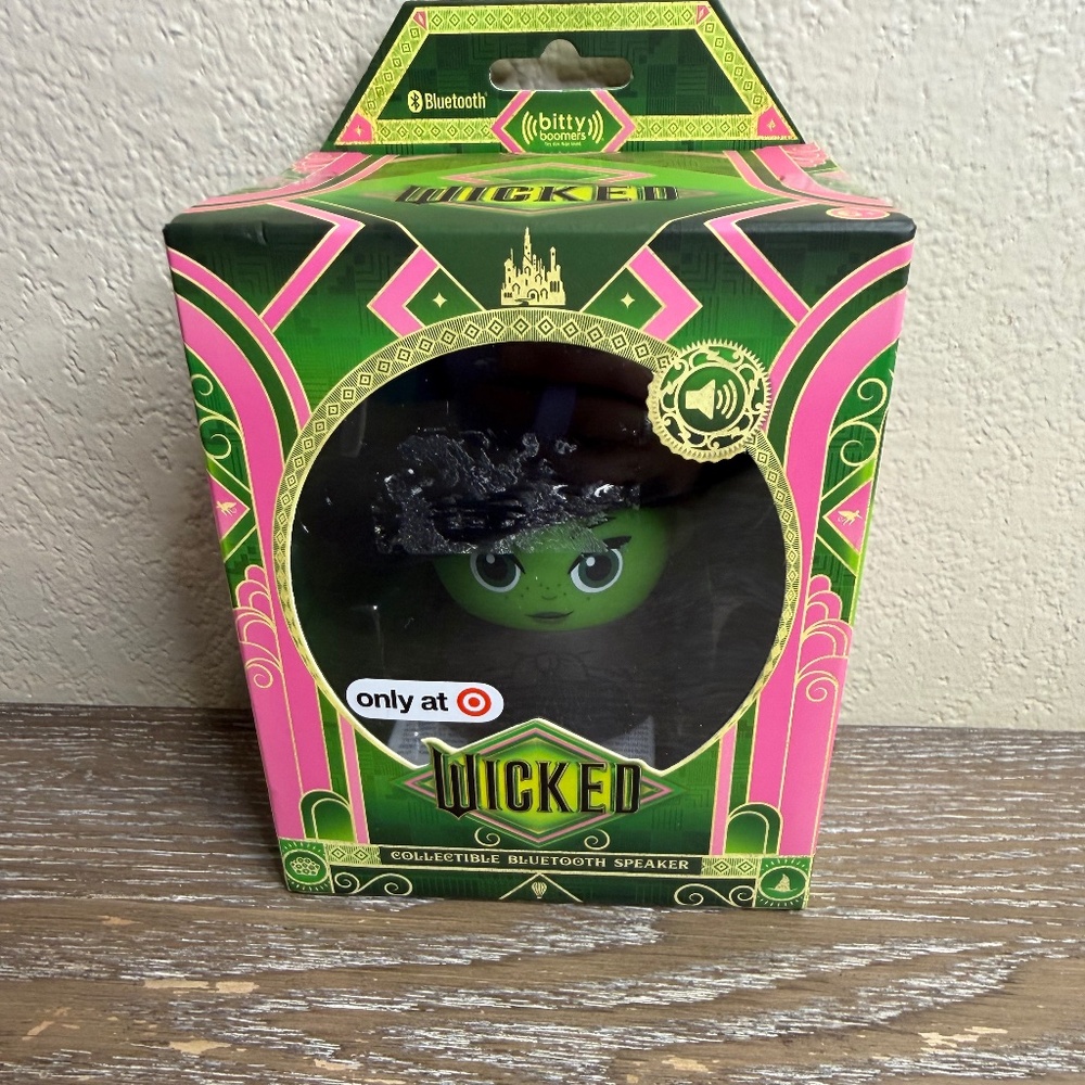 Wicked Green Bluetooth Speaker new